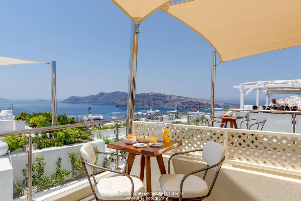 Enalion White Suites Oia Kültér fotó